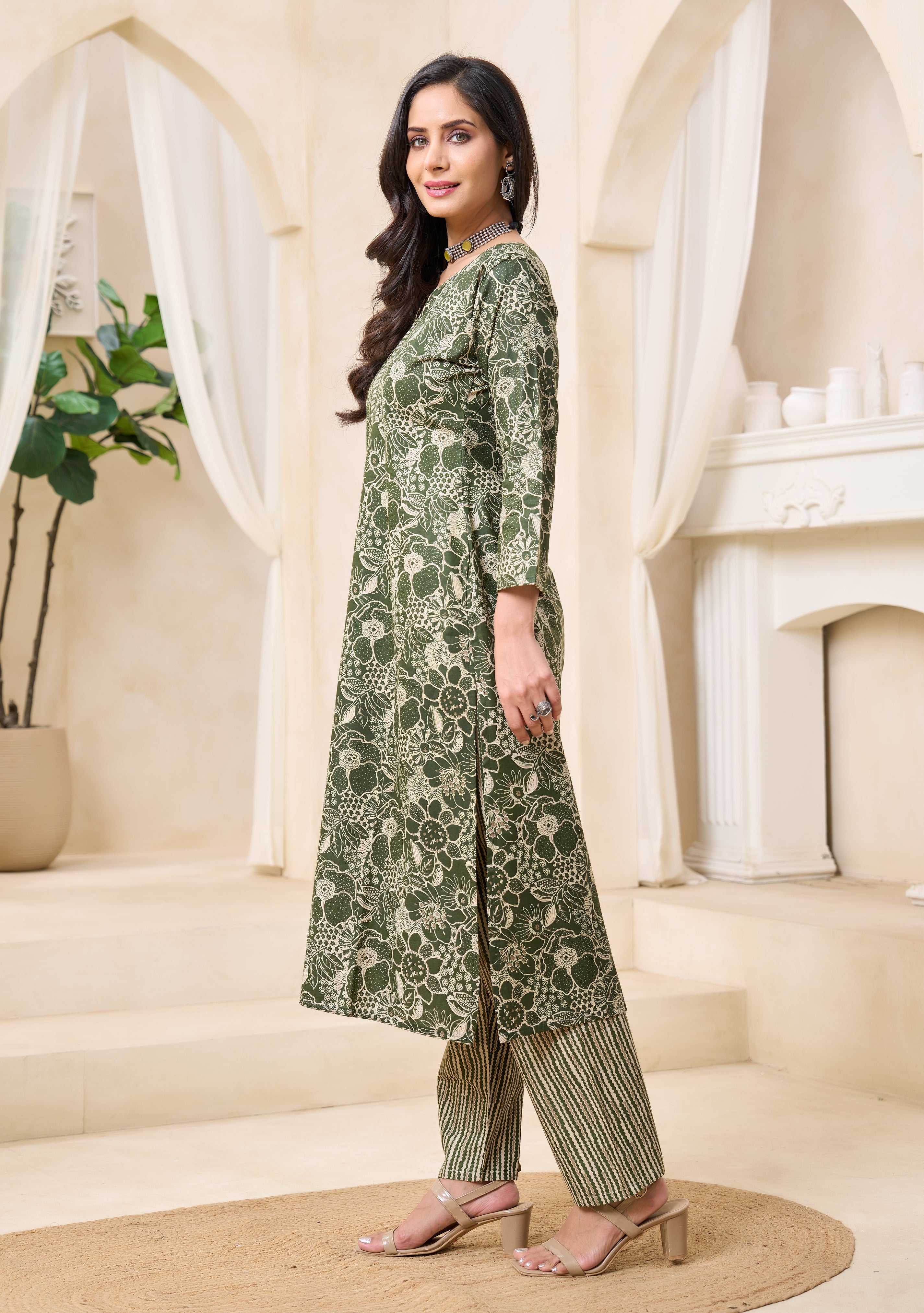Green Floral Printed Kurta Set with Dupatta