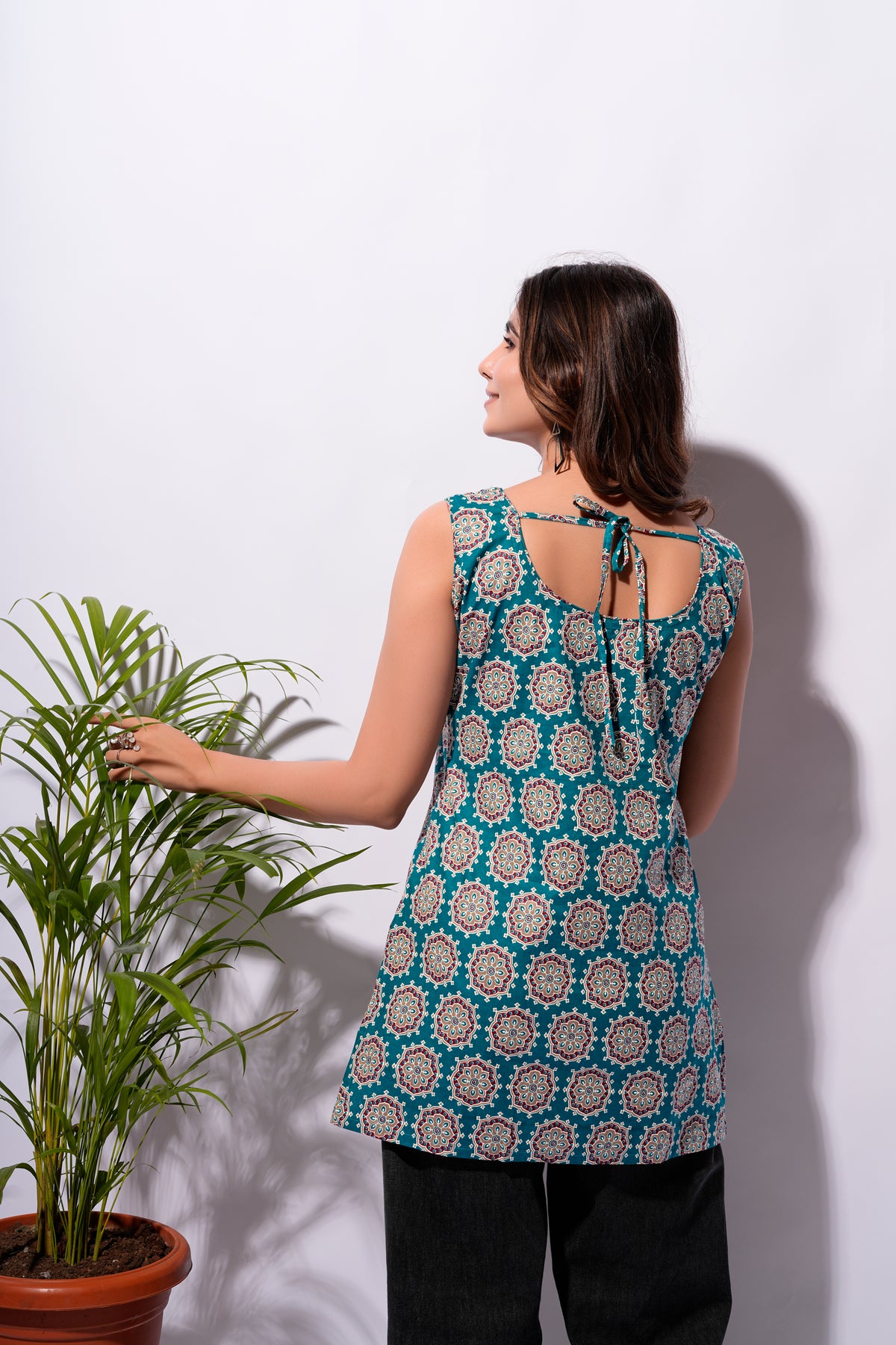 Teal Printed Sleeveless Short Kurti